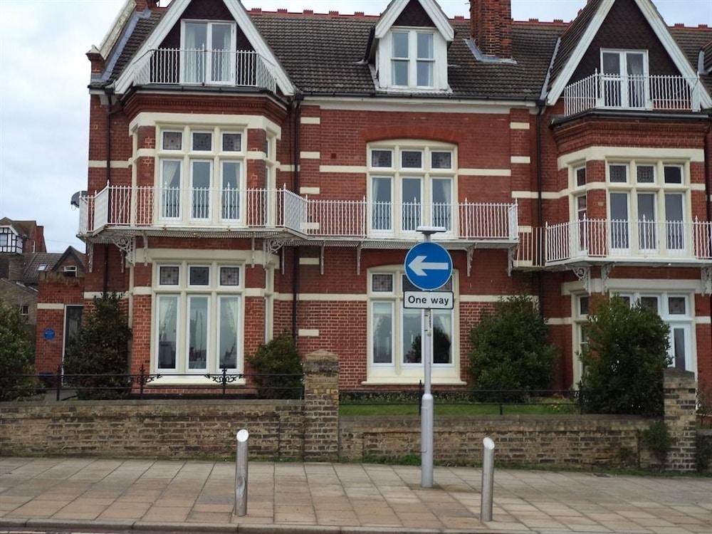 Britten House Hotel Lowestoft Exterior photo